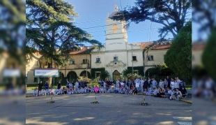 Pasos que cuidan, pasos que unen
